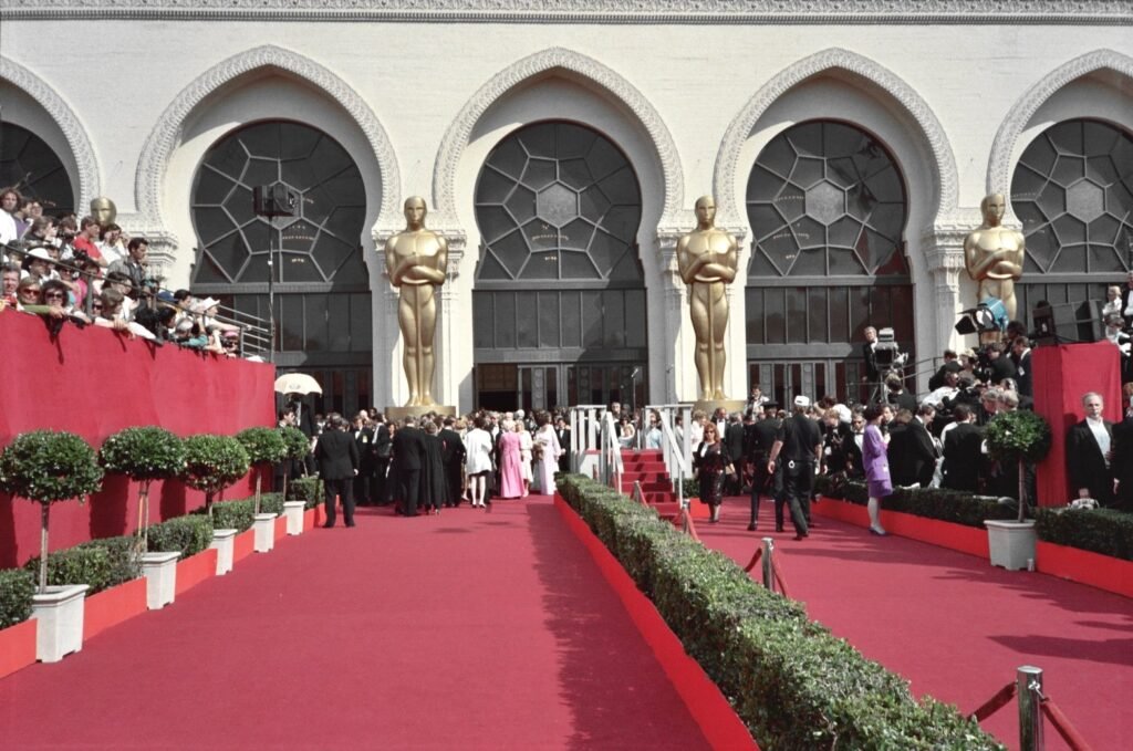 Stylists earn ,000 to ,000 a show as red-carpet pay splits three ways
