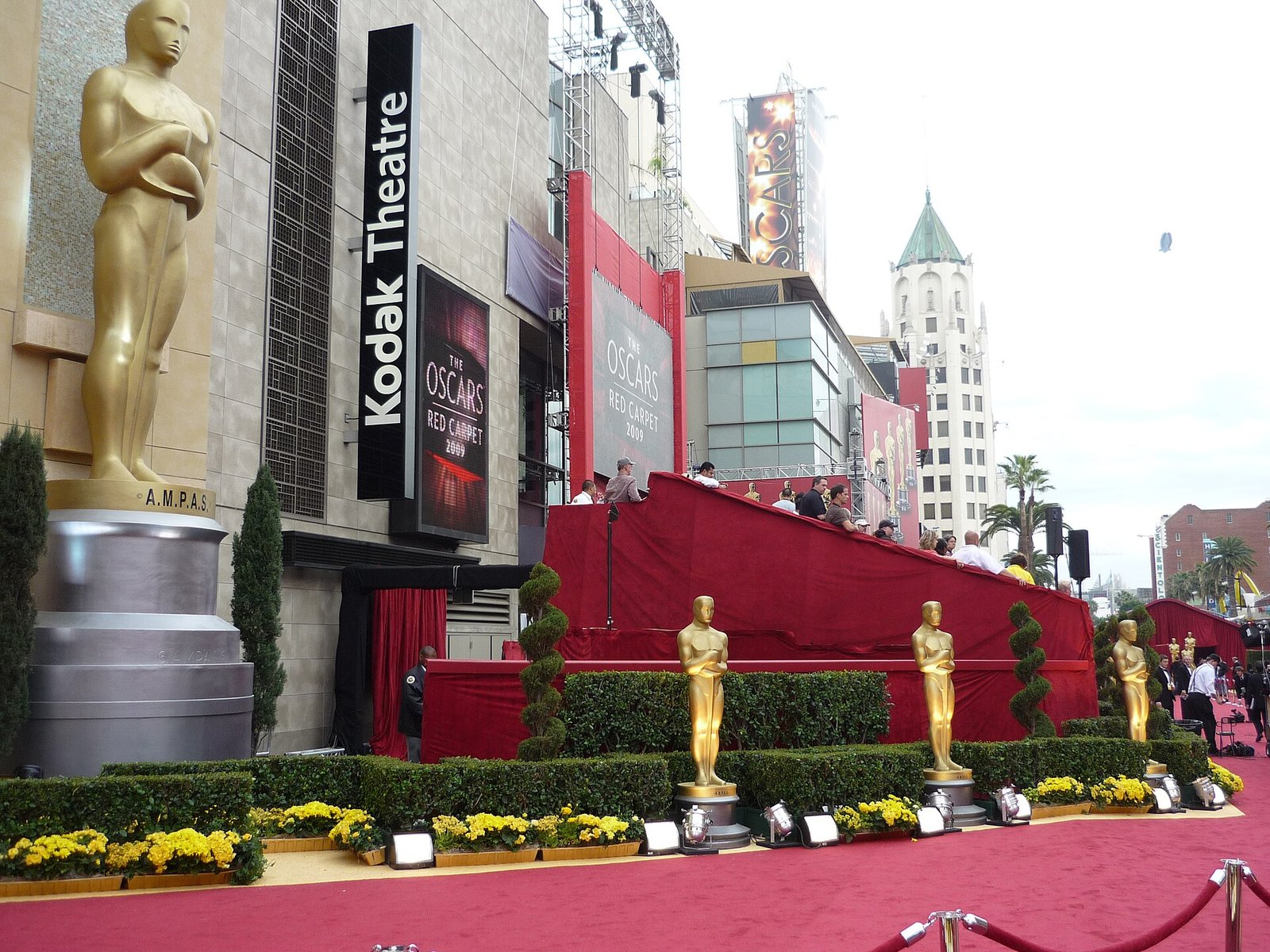 Why Fashion Houses Lend Red-Carpet Gowns Instead of Selling Them